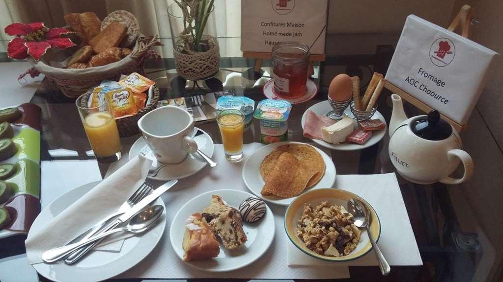 Brit Hotel Aux Sacres Reims, Centre Historique Servicios foto
